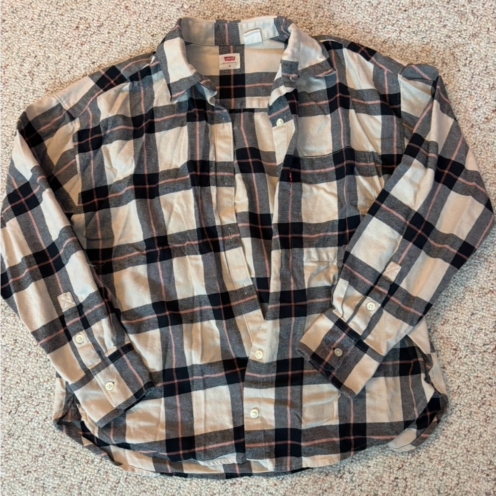 Levi’s Flannel Button Up Top